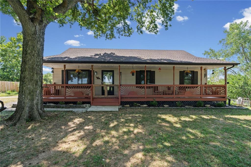 17562 C Highway Property Photo 1