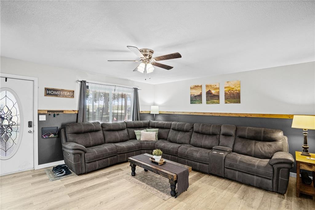 17562 C Highway Property Photo 5