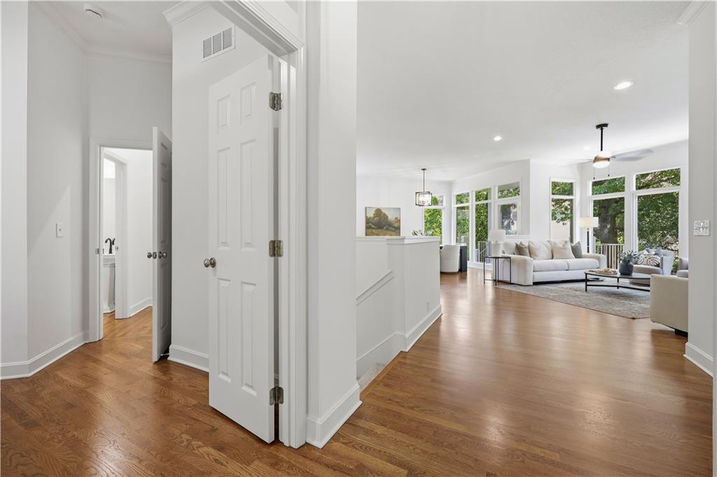 10153 S Shadow Circle Property Photo 3