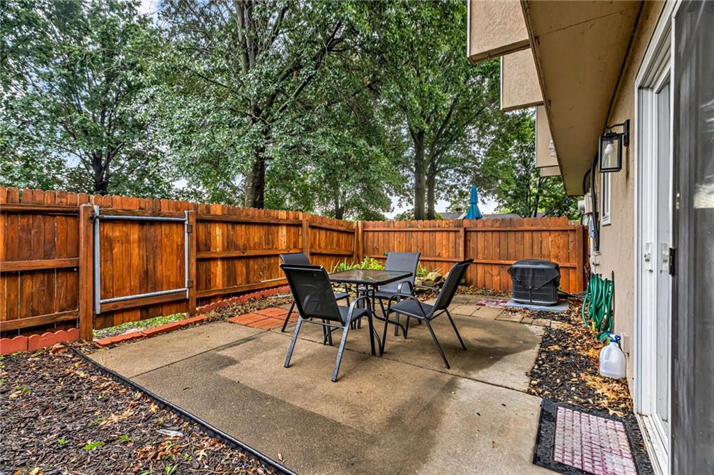 12735 W 108th Place Property Photo 4