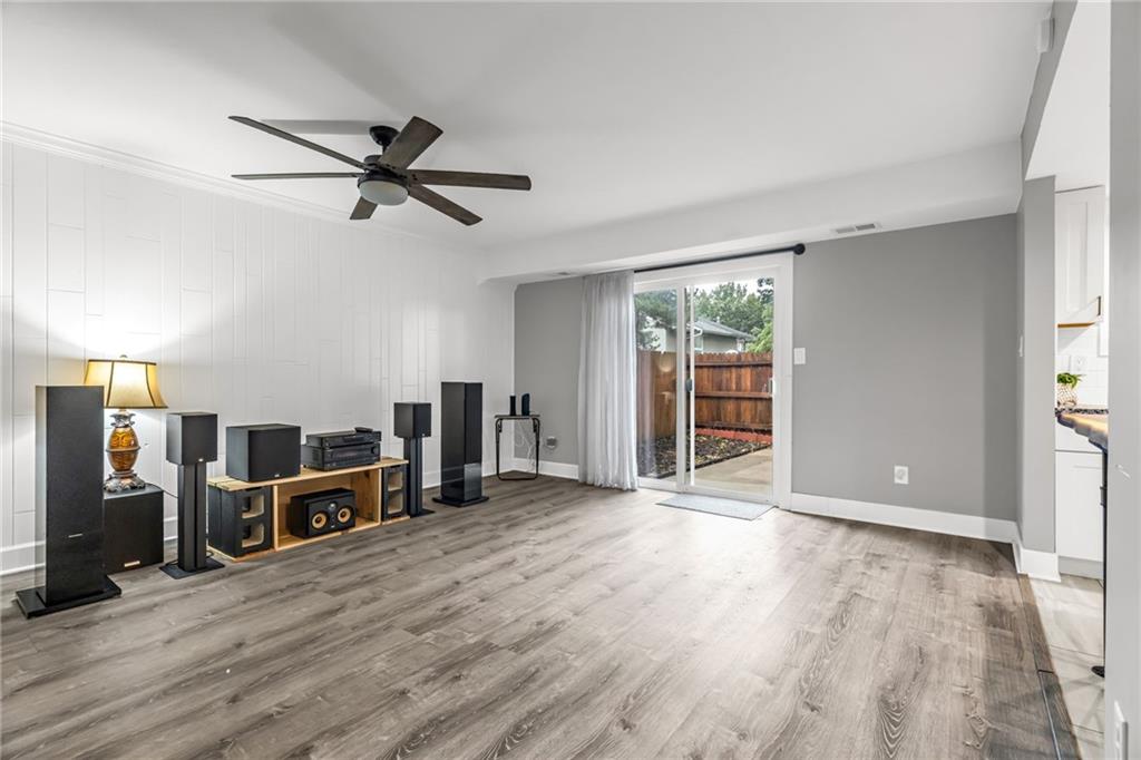 12735 W 108th Place Property Photo 10