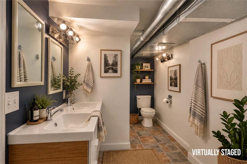829 W 40 Street Property Photo 13