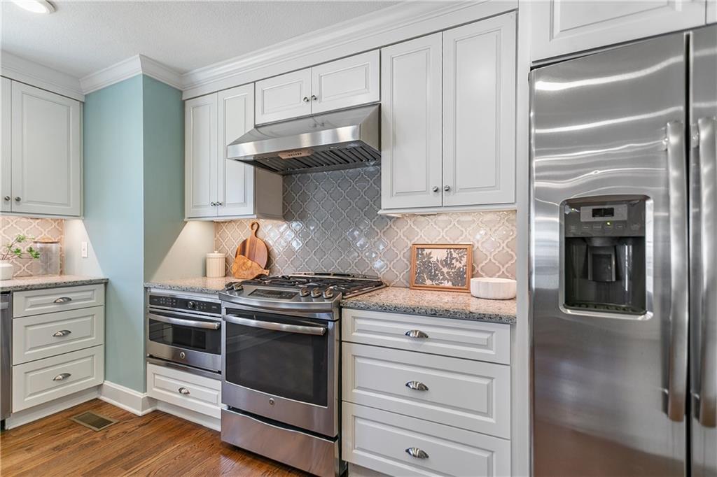 109 W 65th Street Property Photo 3
