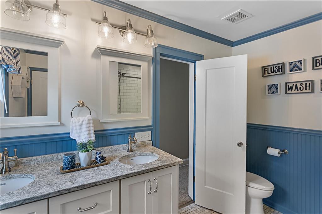 109 W 65th Street Property Photo 18