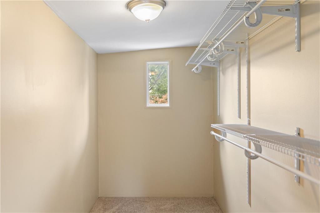 109 W 65th Street Property Photo 22