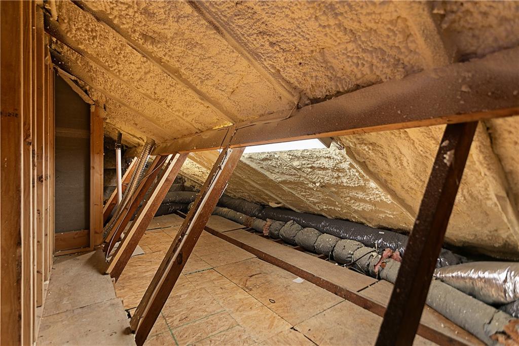 109 W 65th Street Property Photo 31