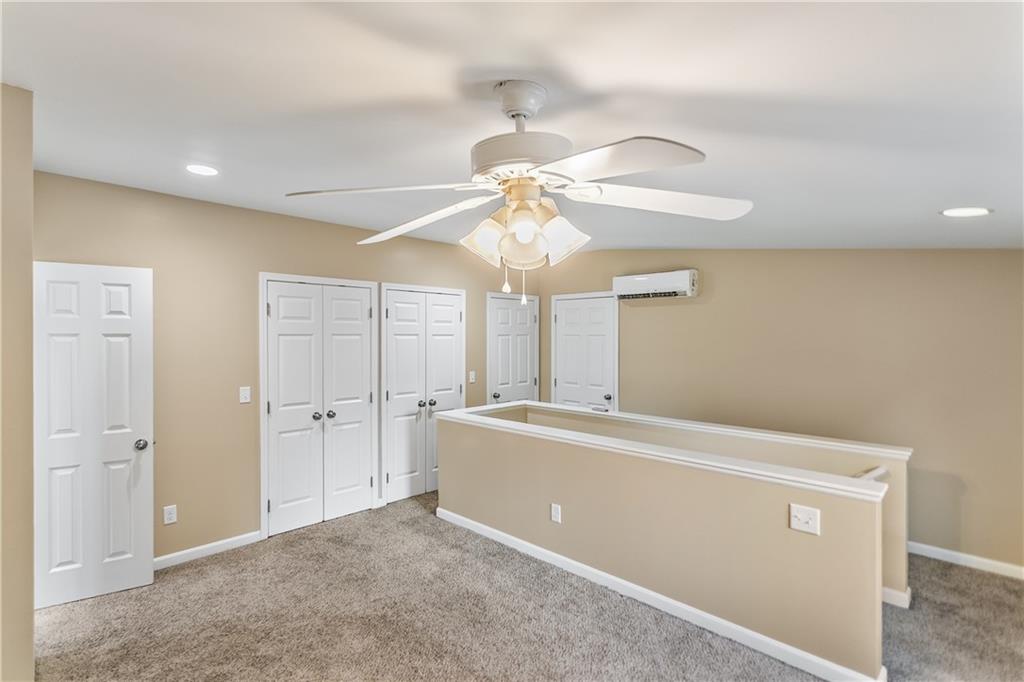 109 W 65th Street Property Photo 33