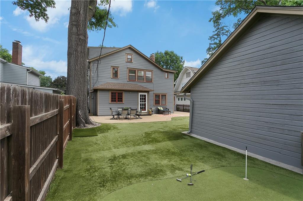 109 W 65th Street Property Photo 45