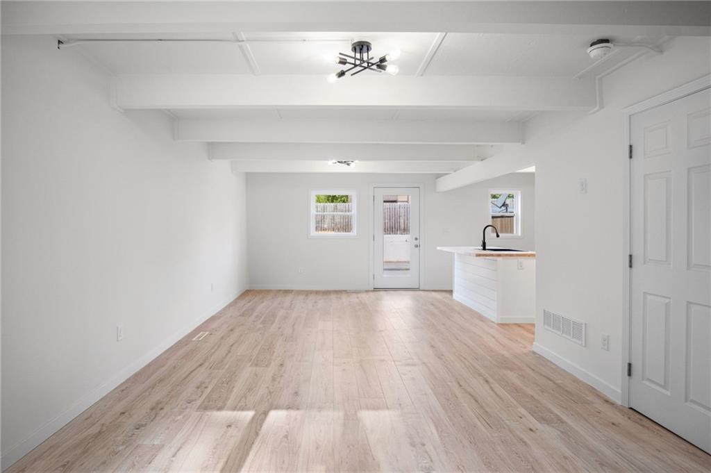 928 N 71st Street Property Photo 3