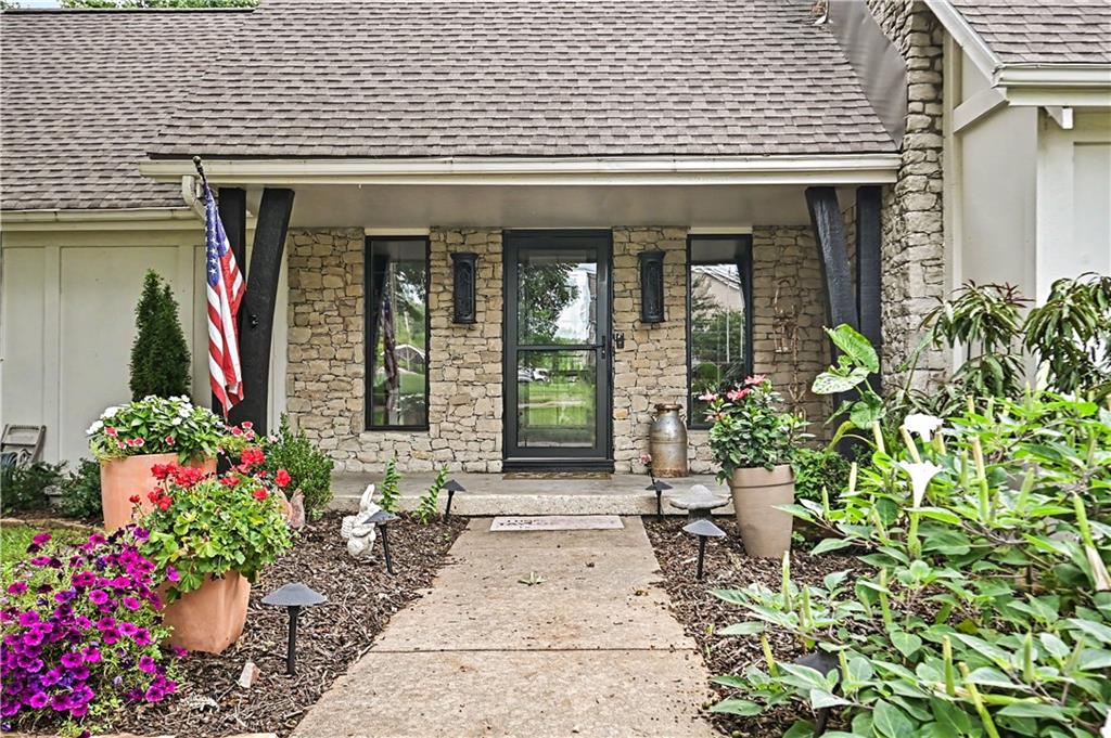 4811 Lees Summit Road Property Photo 3