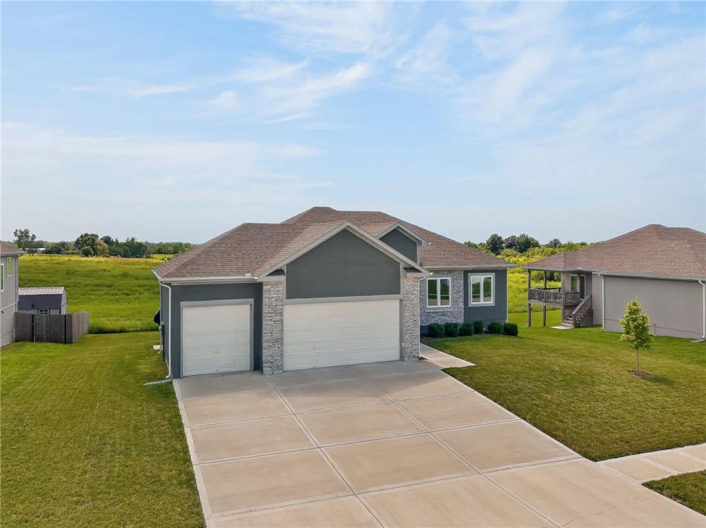 1015 Fox Trot Drive Property Photo 41