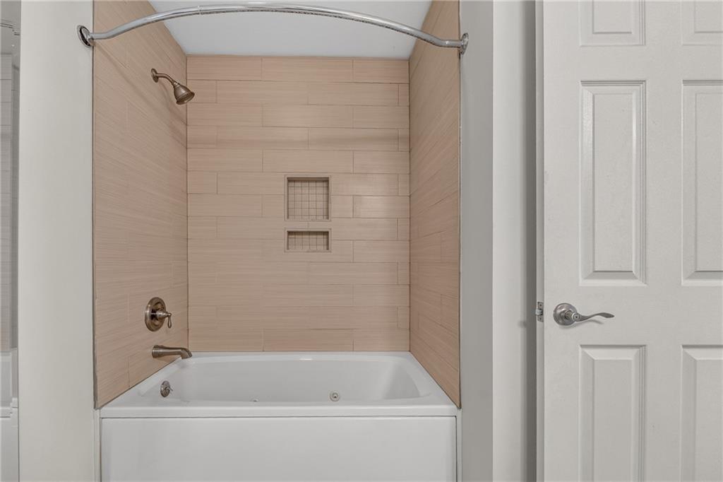 6807 Cedar Bend N/a Property Photo 32