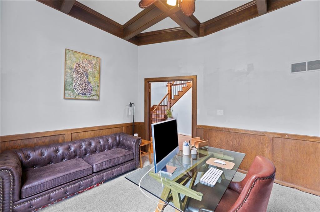 12705 Eaton Circle Property Photo 6