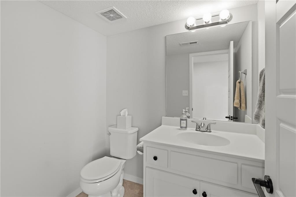 23313 W 52nd Terrace Property Photo 37