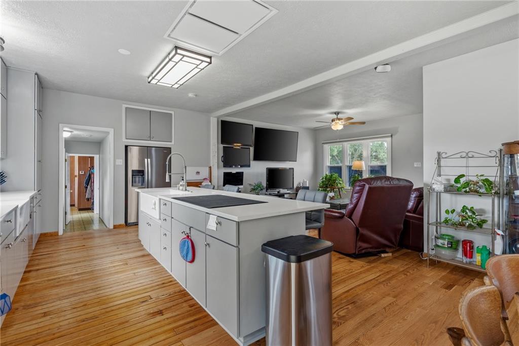 4237 Lakeview Drive Property Photo 10