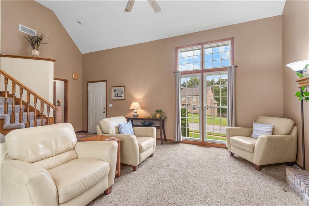 12110 S Acuff Lane Property Photo 4