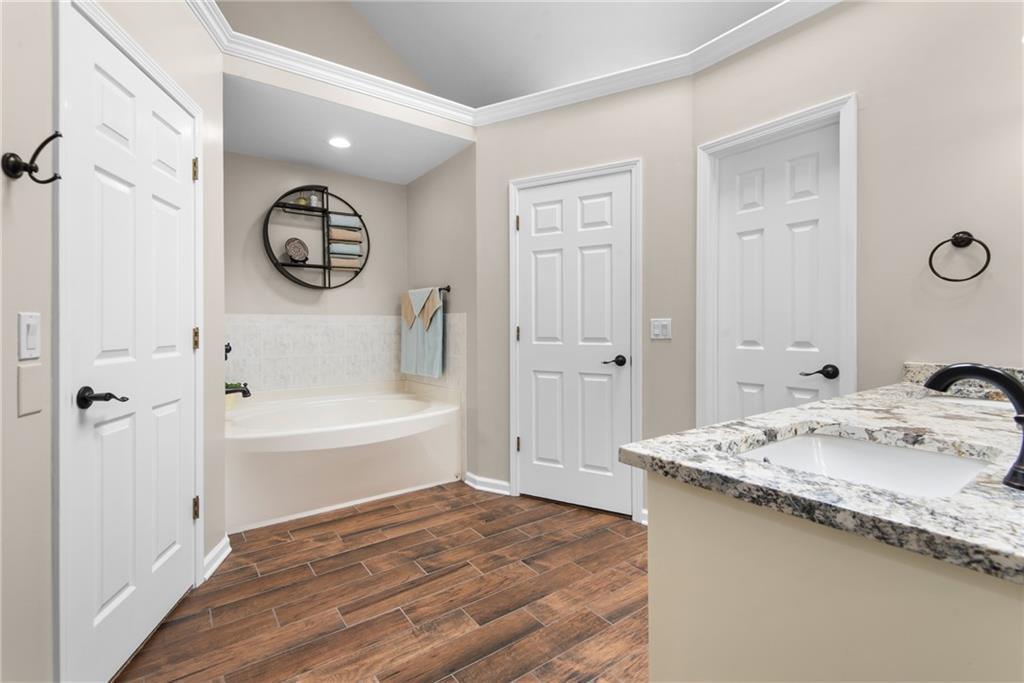 12110 S Acuff Lane Property Photo 28