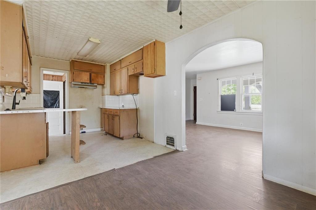 1506 S Hedges Avenue Property Photo 11
