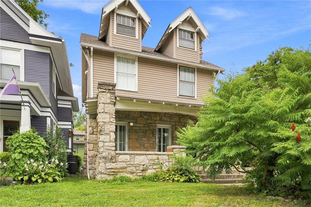 4200 Mercier Street Property Photo