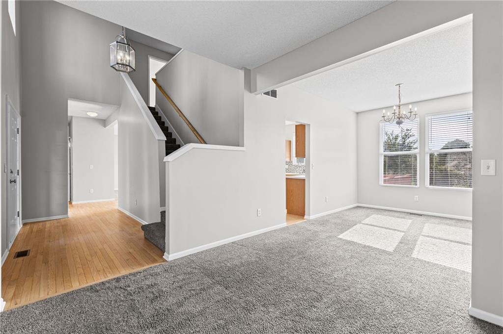 1807 W Fredrickson Drive Property Photo 4