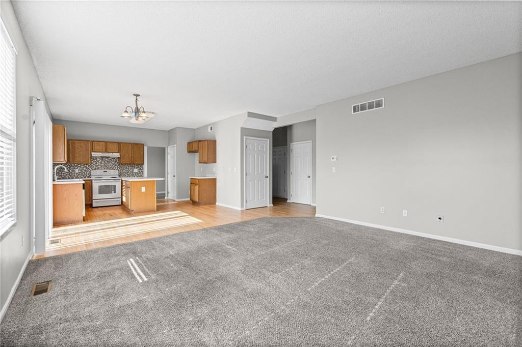 1807 W Fredrickson Drive Property Photo 10