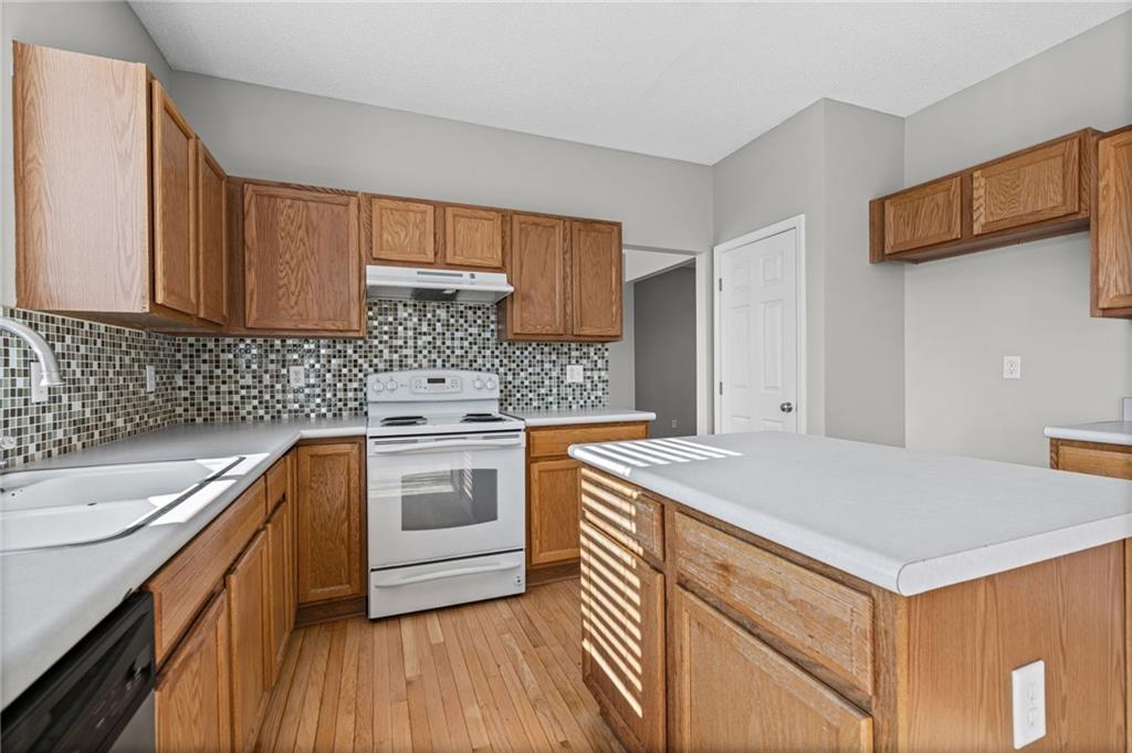 1807 W Fredrickson Drive Property Photo 13
