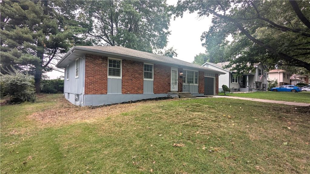 4002 S Hocker Avenue Property Photo 4