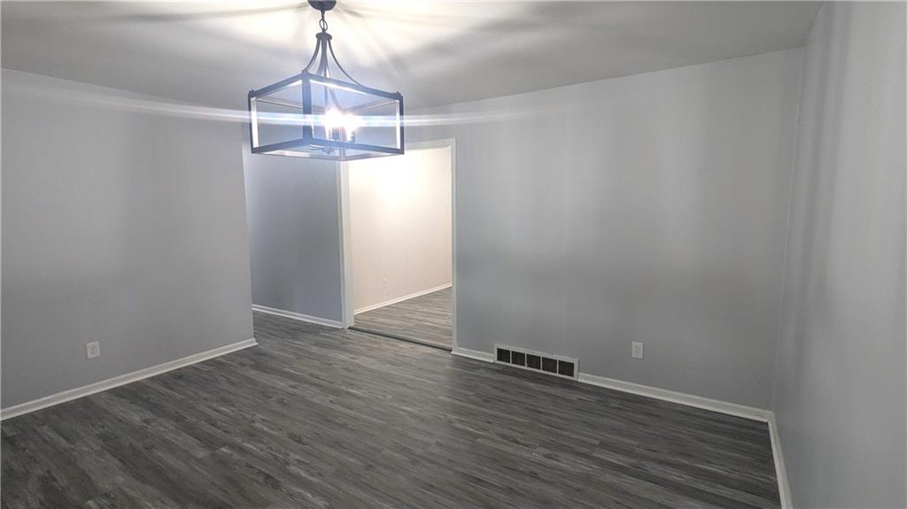 4002 S Hocker Avenue Property Photo 9