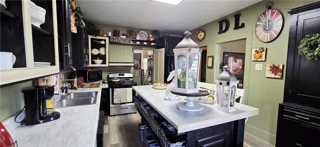 109 N Western N/a Property Photo 10
