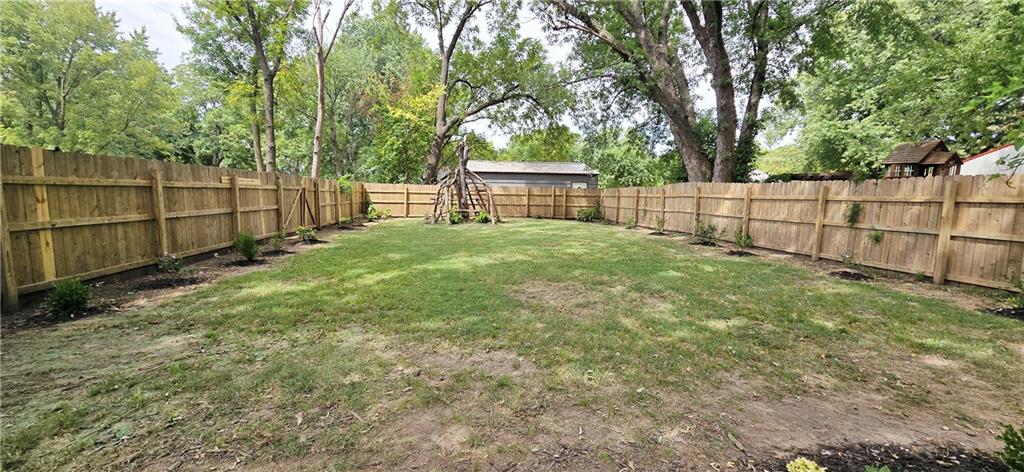 109 N Western N/a Property Photo 33