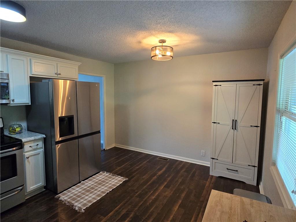 317 N Cochise Drive Property Photo 3