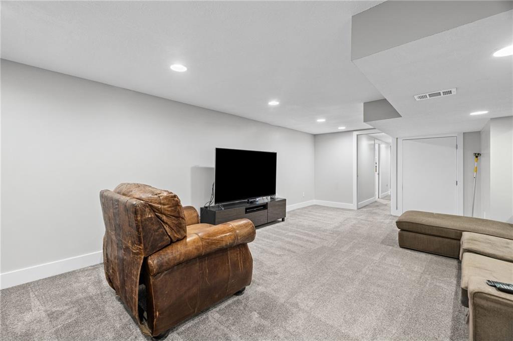 5521 W 84th Street Property Photo 30