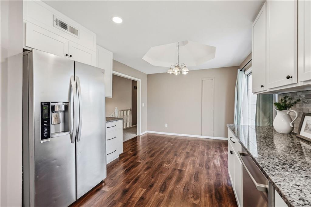 107 E Laredo Trail Property Photo 16