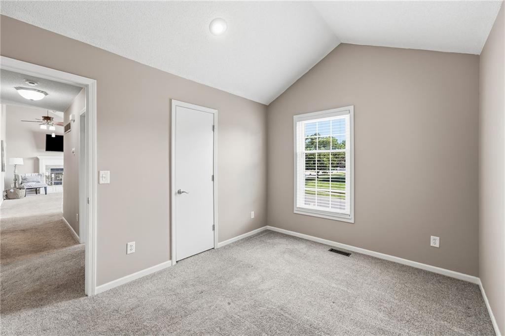 107 E Laredo Trail Property Photo 27
