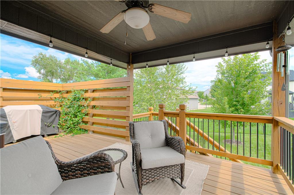 9705 N Windsor Avenue Property Photo 31
