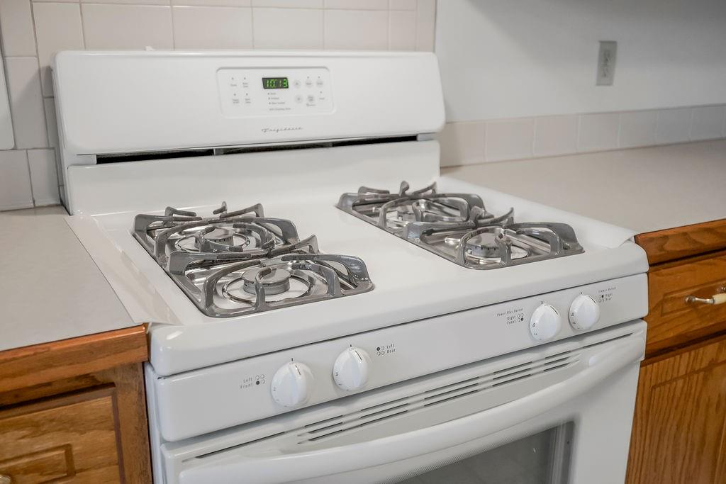 449 Hithergreen Drive Property Photo 6