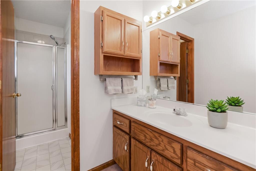449 Hithergreen Drive Property Photo 9