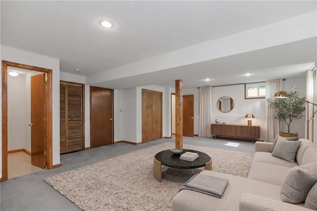 449 Hithergreen Drive Property Photo 14