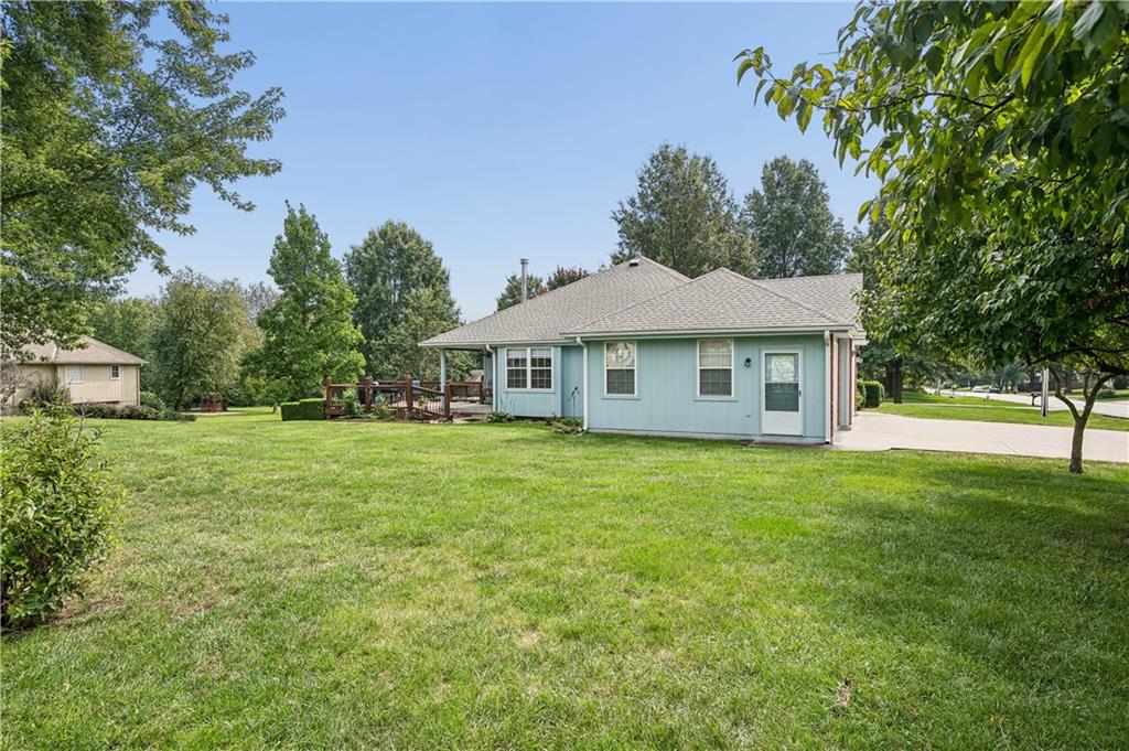 1707 Lynn Road Property Photo 4
