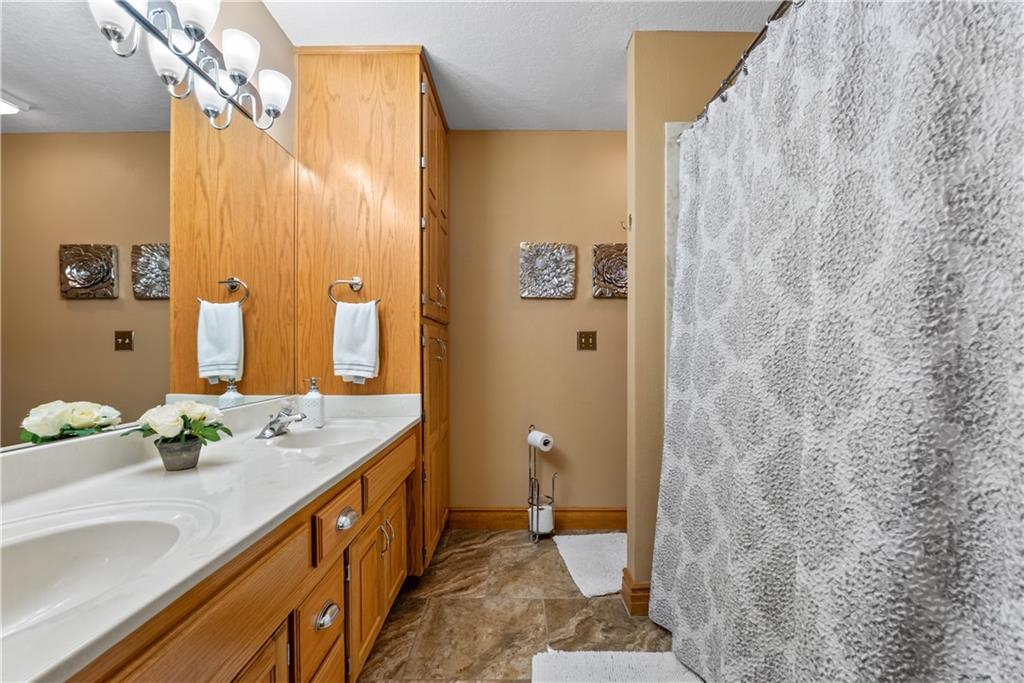 23911 E Cowherd Road Property Photo 46