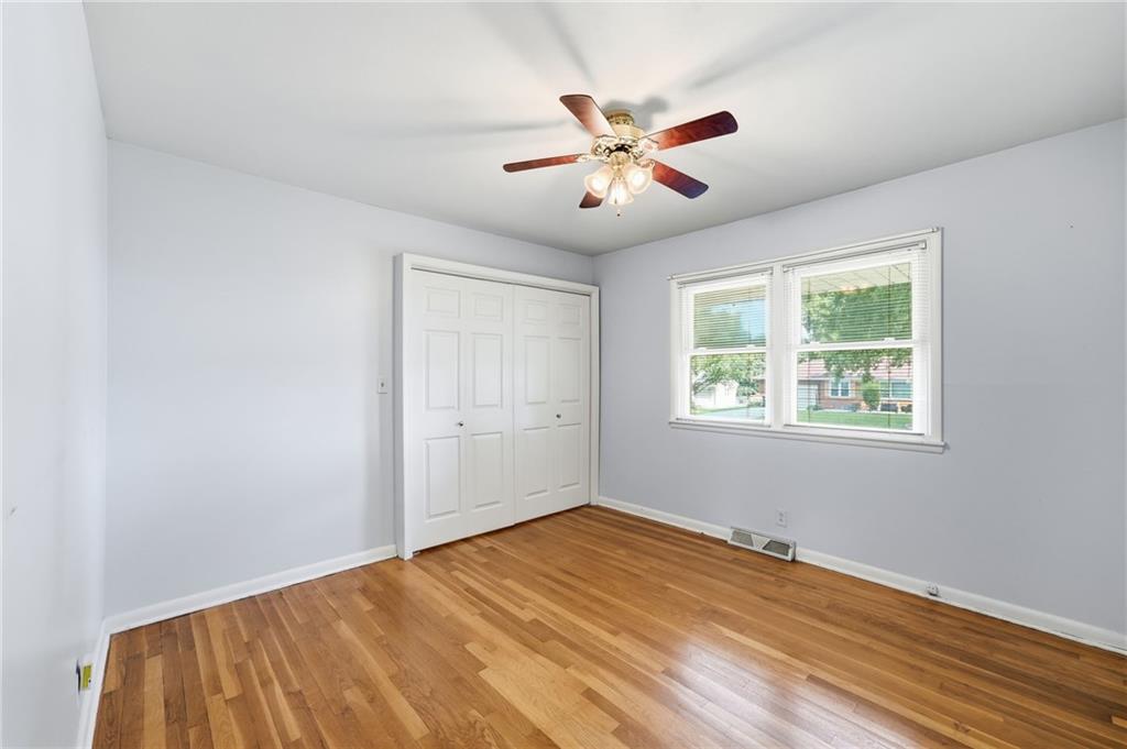 605 W 96th Street Property Photo 33