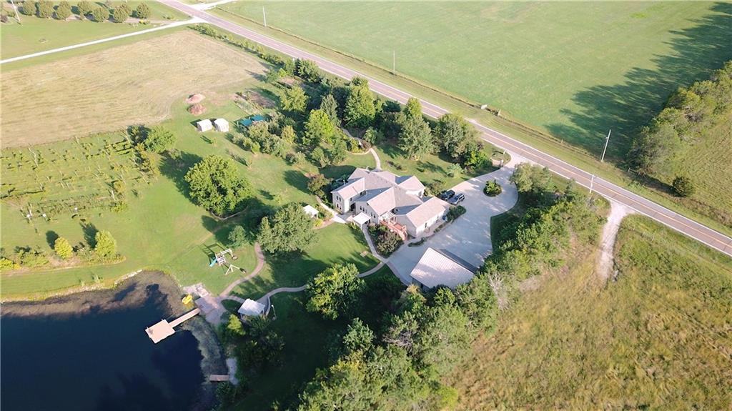 2152 N 700 Road Property Photo 2
