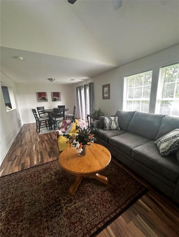 625 E Spring Avenue Property Photo 3