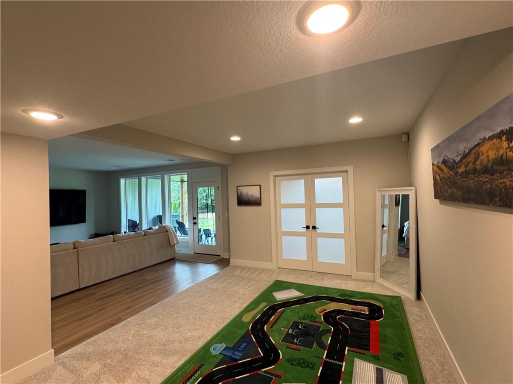 15597 W 168th Place Property Photo 28