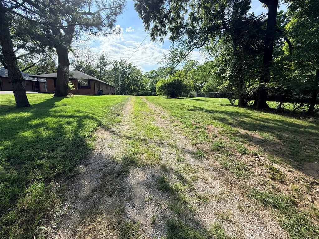1304 N River Boulevard Property Photo 2