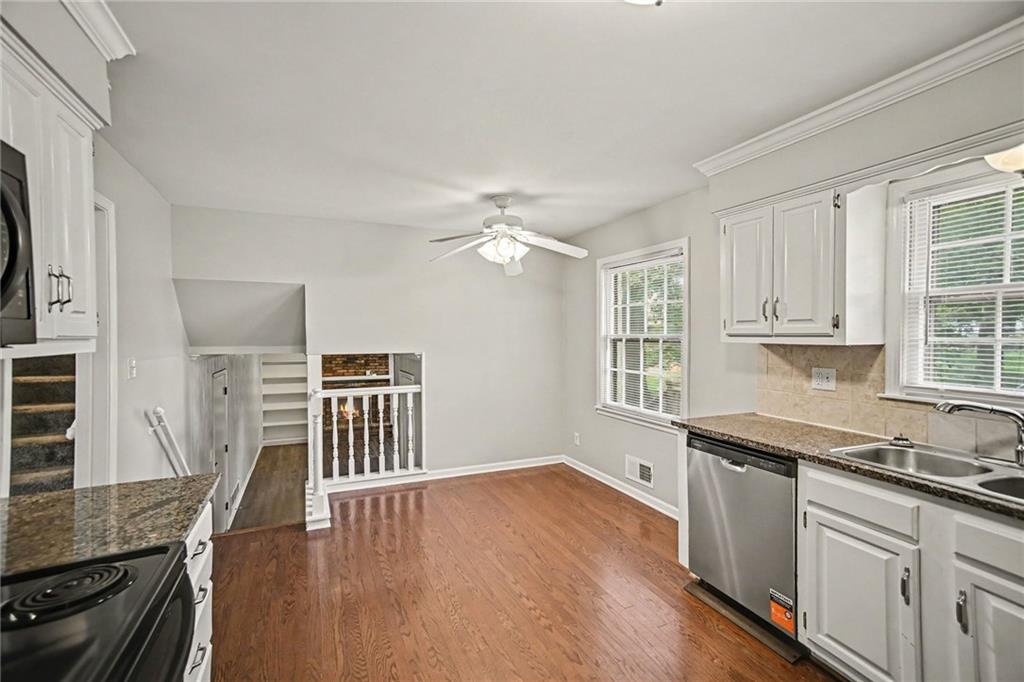 11901 E 54th Terrace Property Photo 14