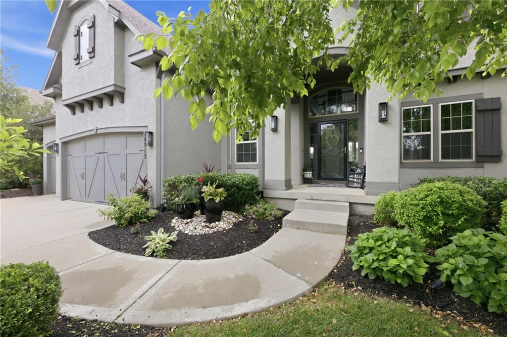 24913 W 98th Street Property Photo 4