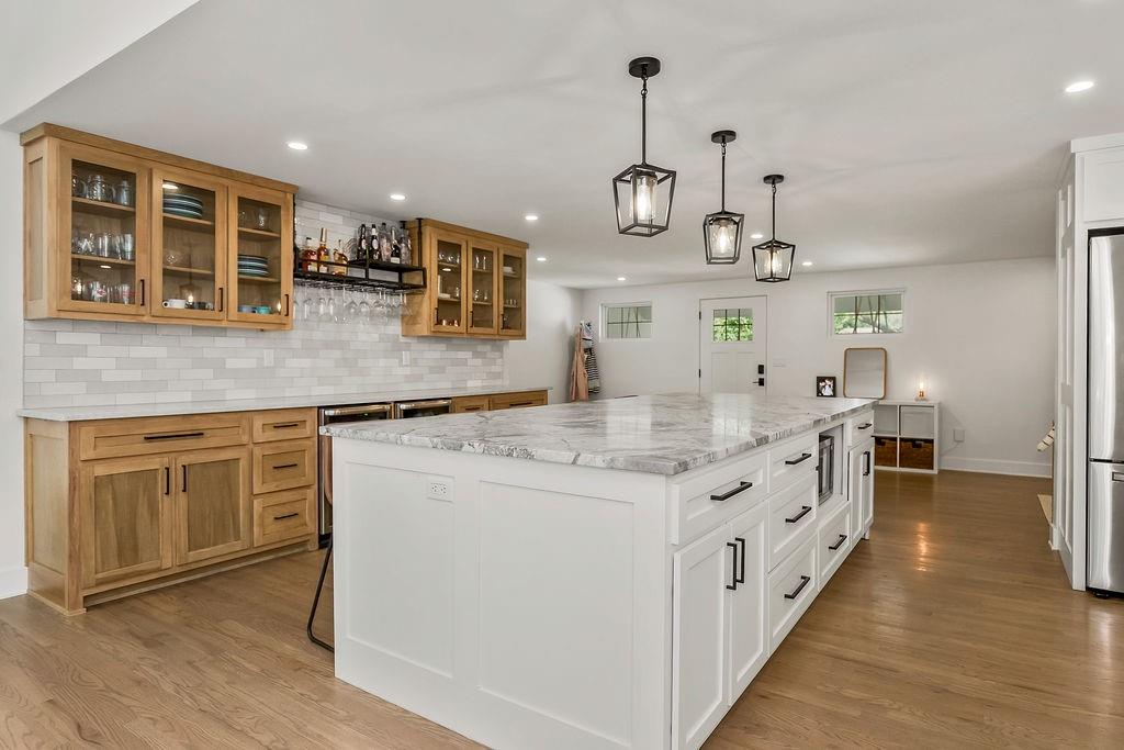 2905 W 73rd Street Property Photo 6