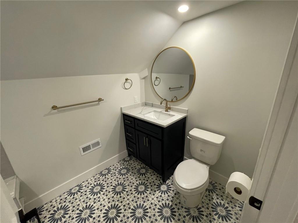 2905 W 73rd Street Property Photo 9