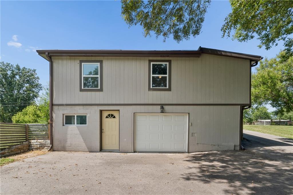 1305 S 80th Street Property Photo 33